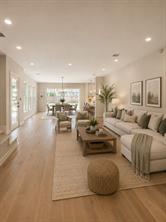 6922 Victoria Avenue - Photo 2