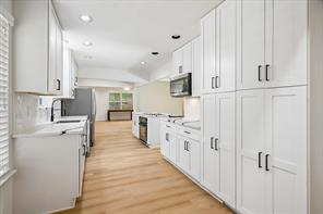 11070 Delford Circle - Photo 8