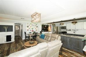 367 Hillcroft Drive - Photo 8