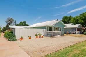 1107 Vine Street - Photo 1