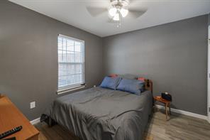 1107 Vine Street - Photo 14