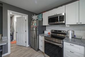 1107 Vine Street - Photo 21
