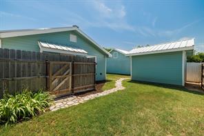 1107 Vine Street - Photo 27