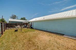 1107 Vine Street - Photo 4