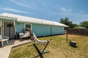 1107 Vine Street - Photo 5