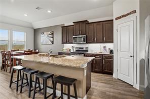 4016 Woodford Drive - Photo 6