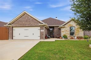 134 Donna Circle - Photo 1
