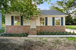 315 BURDETTE Avenue - Photo 1