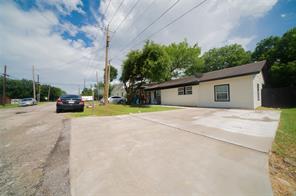 107 W Purdom Avenue - Photo 1