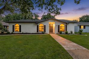 1137 Kingston Drive - Photo 1