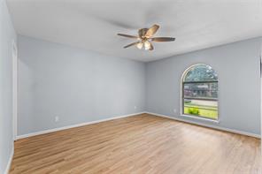 1137 Kingston Drive - Photo 4
