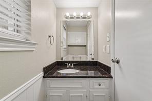 1702 Yorkshire Drive - Photo 9