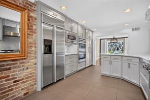 6811 Bradbury Lane - Photo 8