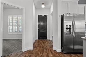 840 Parkside Drive - Photo 3