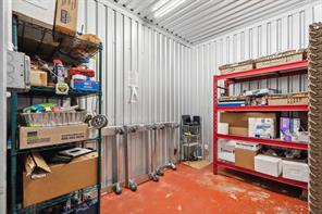 324 E Highway 6 - Photo 10