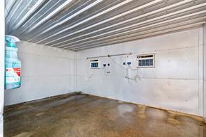 324 E Highway 6 - Photo 17