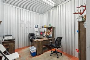 324 E Highway 6 - Photo 6