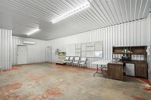 324 E Highway 6 - Photo 7