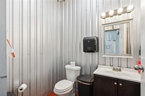 324 E Highway 6 - Photo 8