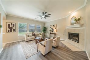 9885 Willowick Avenue - Photo 4