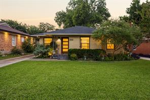 2111 Melbourne Avenue - Photo 1