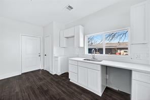 710 E Lamar Street - Photo 10