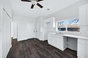 710 E Lamar Street - Photo 4