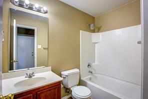 7000 Sylvan Meadows Drive - Photo 32