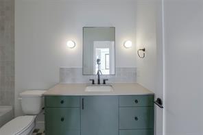 309 W Daggett Avenue - Photo 12