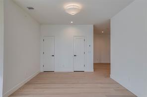 309 W Daggett Avenue - Photo 13
