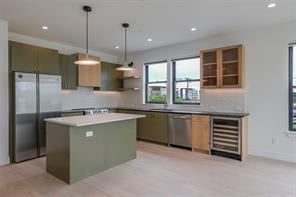 309 W Daggett Avenue - Photo 2