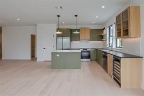 309 W Daggett Avenue - Photo 4