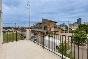 309 W Daggett Avenue - Photo 7
