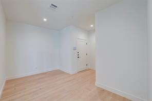 309 W Daggett Avenue - Photo 8