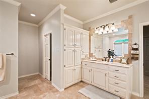 2749 Summit Avenue - Photo 18