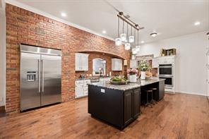 2749 Summit Avenue - Photo 7