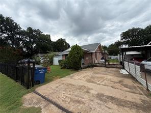 3514 Ingersoll Street - Photo 2