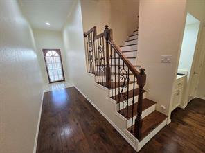 5839 Lake Point Drive - Photo 2