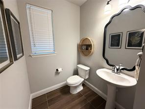 1525 Jocelyn Drive - Photo 17