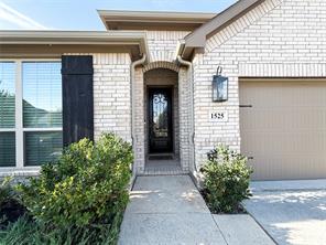 1525 Jocelyn Drive - Photo 3