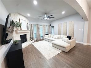 1525 Jocelyn Drive - Photo 4