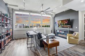2600 W 7th Street - Photo 1