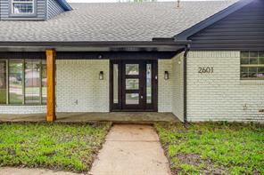 2601 Briarwood Drive - Photo 2