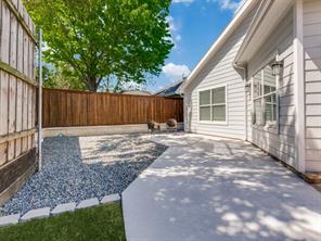 1305 GREENBRIAR Lane - Photo 10