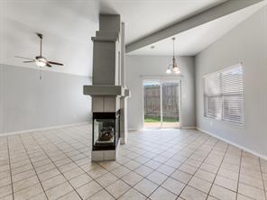 1305 GREENBRIAR Lane - Photo 3