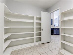 1305 GREENBRIAR Lane - Photo 9