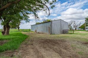 1527 CR 165 - Photo 34
