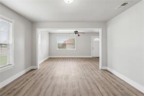 509 Clark Street - Photo 8