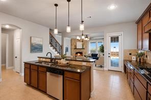 5700 Waterford Lane - Photo 7