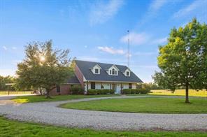 314 County Road 3585 - Photo 2